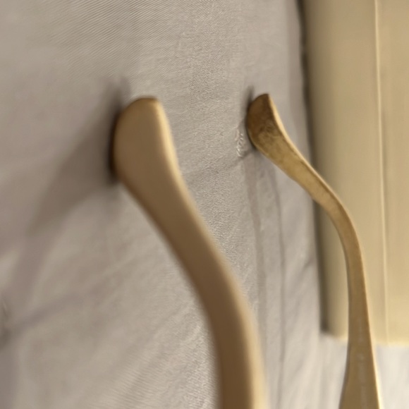 🔥HP🔥LINDA FARROWxTHE ROW. Light tortoise frames+leather wrapped earpieces. - Picture 12 of 15